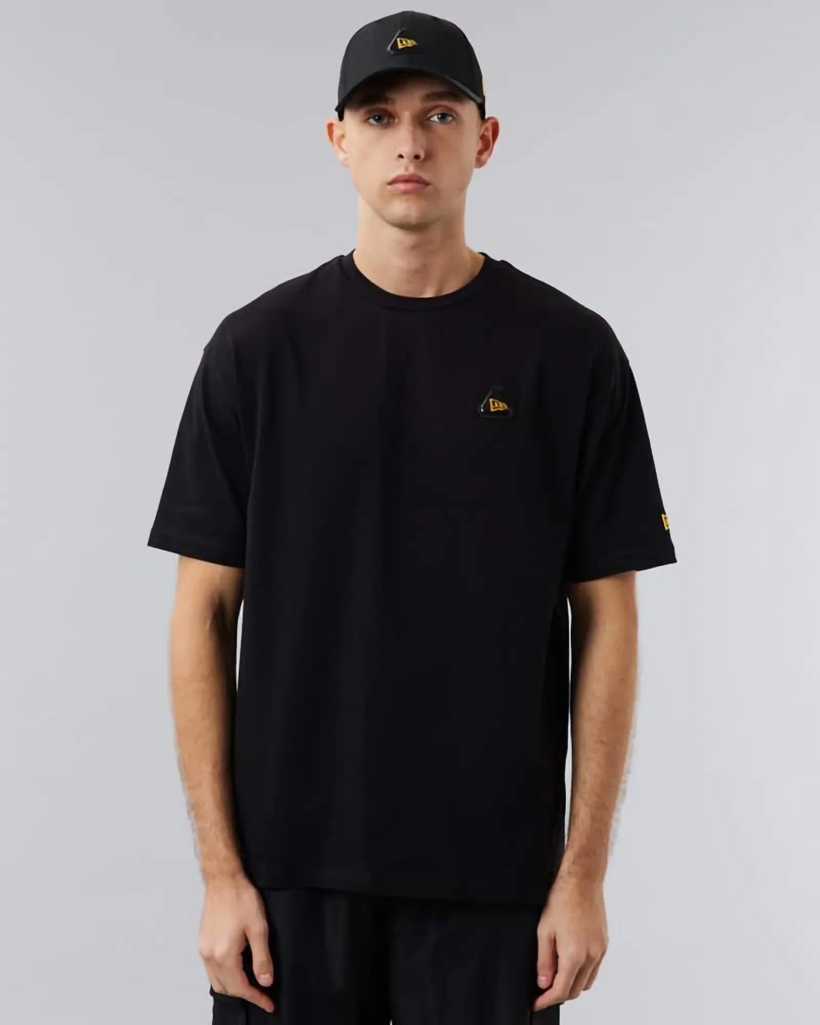 New Era Rubber Patch Oversize Tee Black