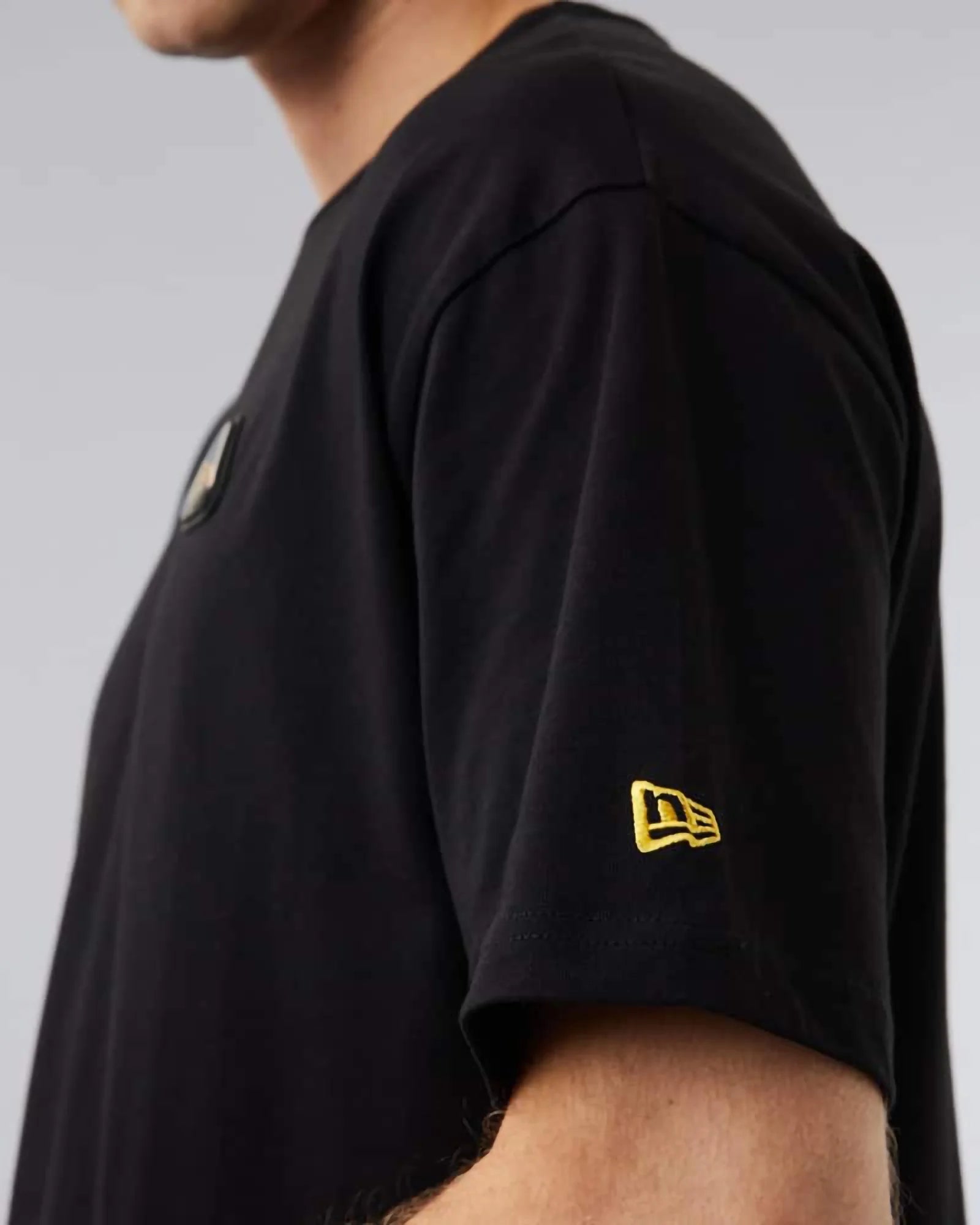 New Era Rubber Patch Oversize Tee Black