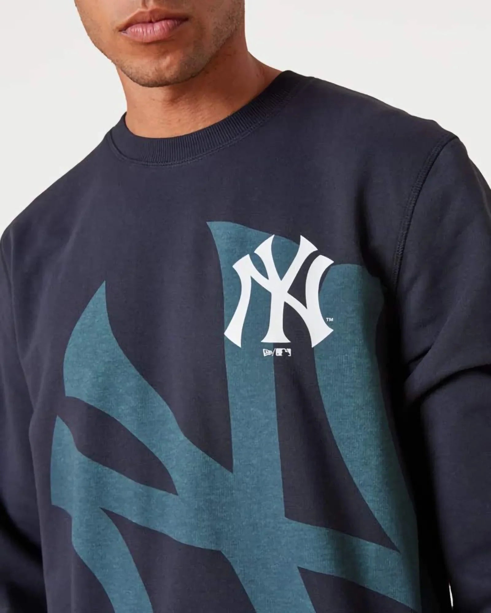 New Era Mlb Washed Pack Ny Yankees Graphic Crewneck Navy