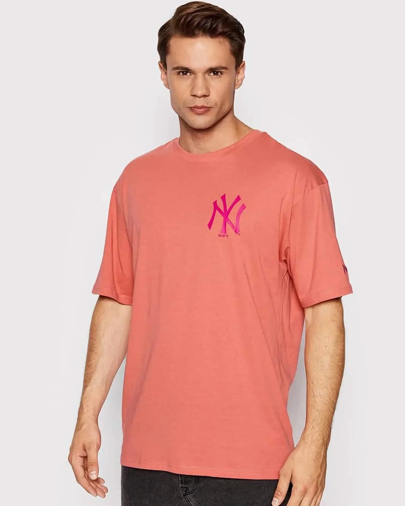 New Era Mlb Ny Yankees Logo Oversize Tee Lilla