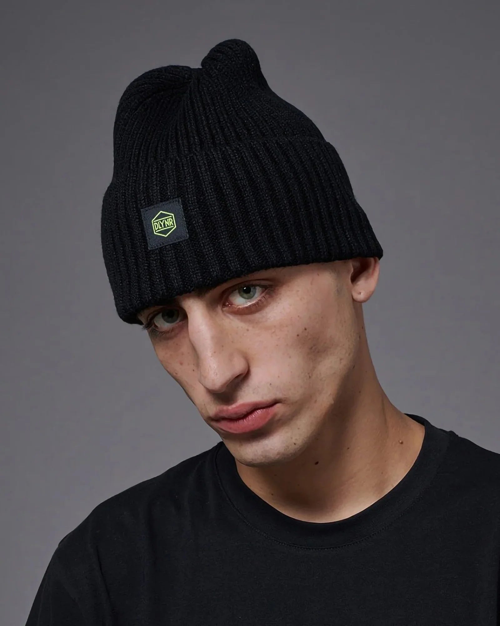 Dolly Noire Logo Label Beanie Black/yellow