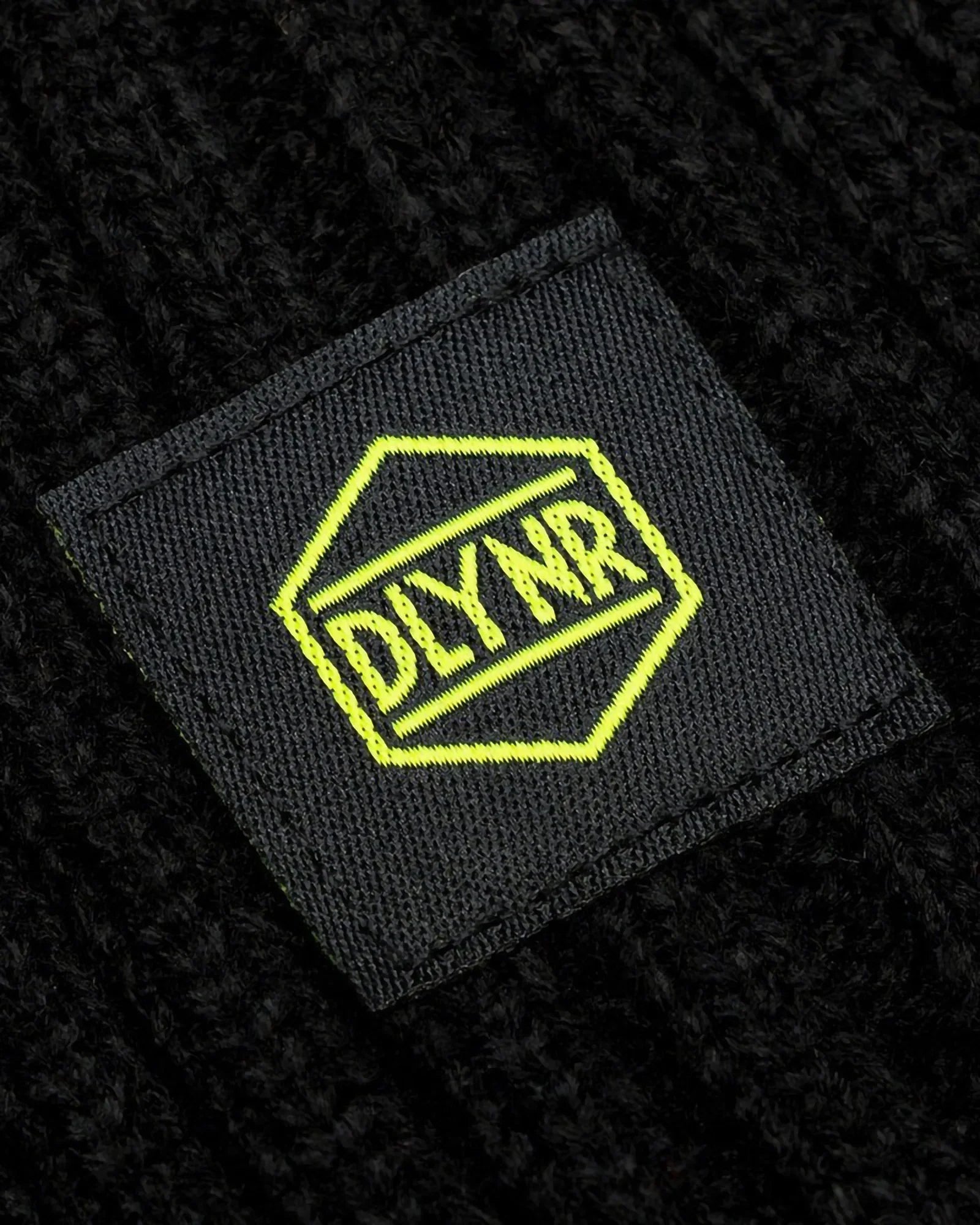 Dolly Noire Logo Label Beanie Black/yellow