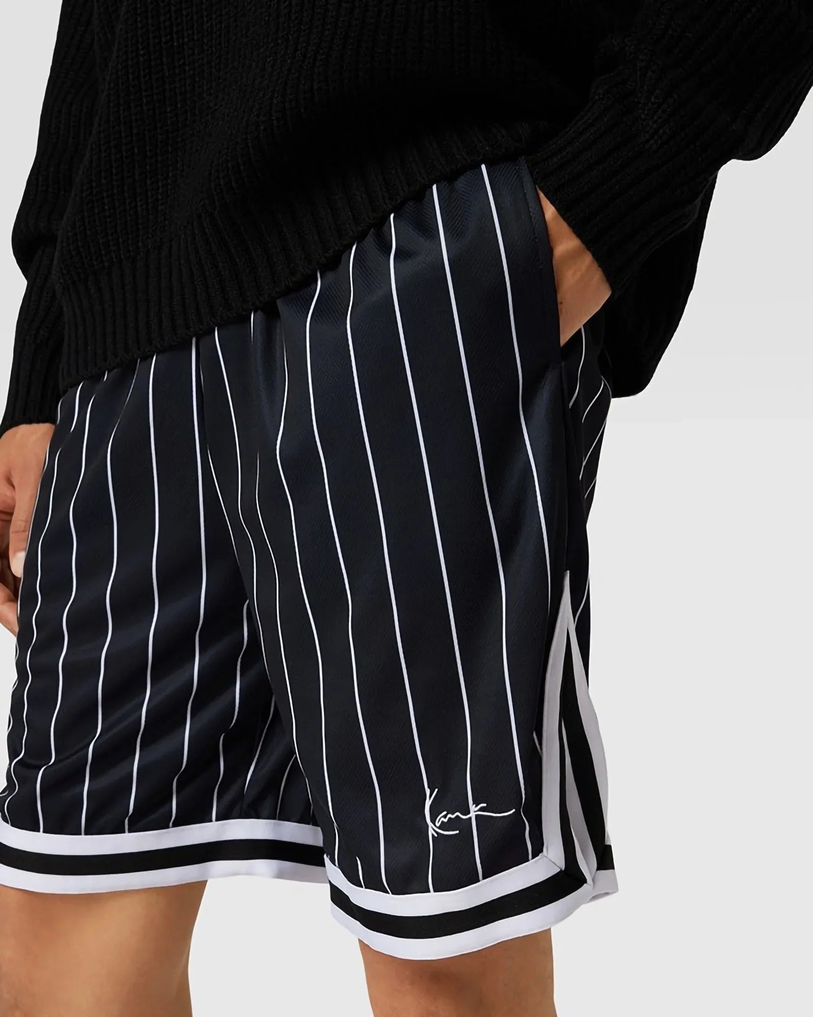 Karl Kani Kk Small Signature Pinstripe Mesh Shorts Black / White