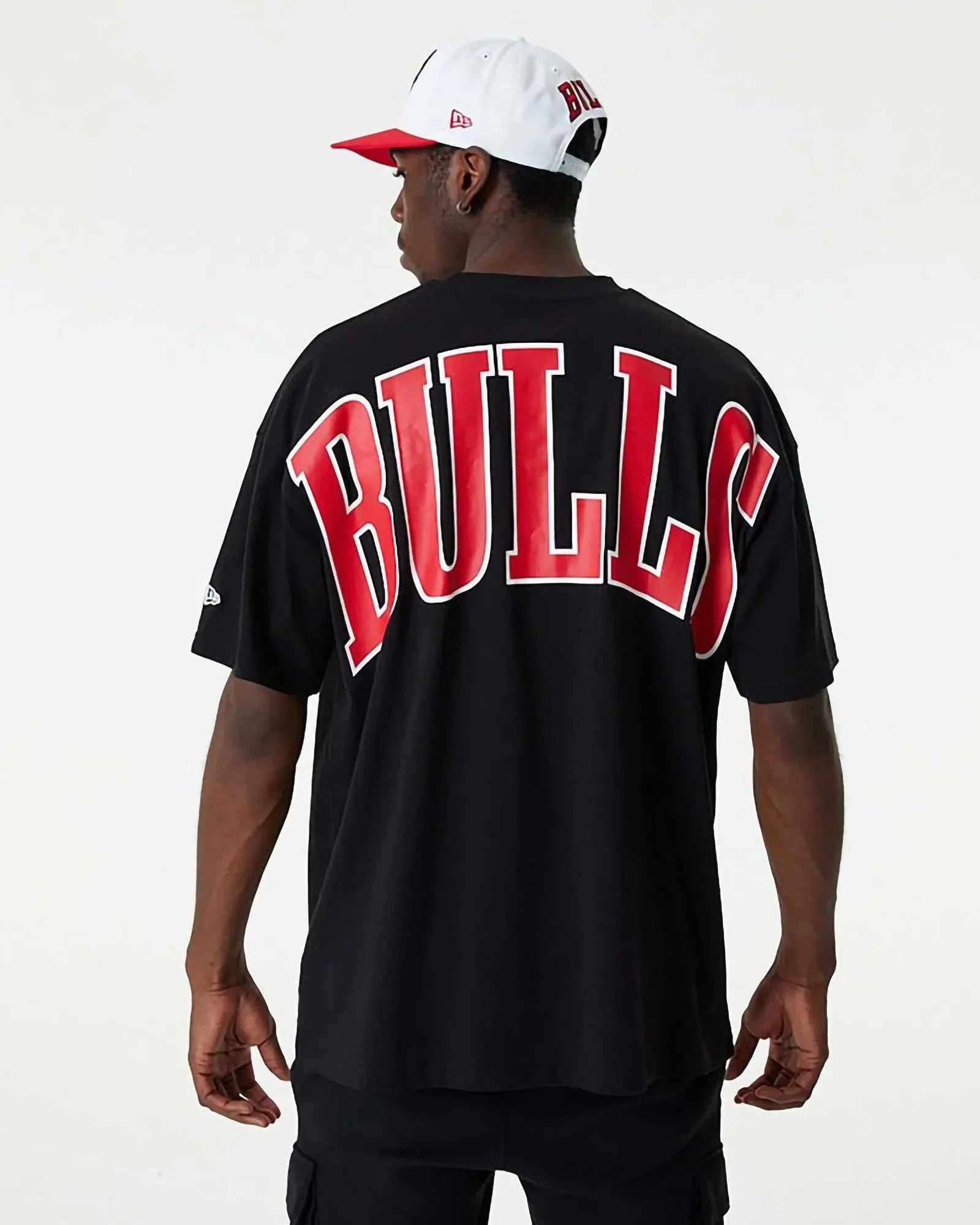 New Era Nba Chicago Bulls Infill Logo Oversize Tee Black