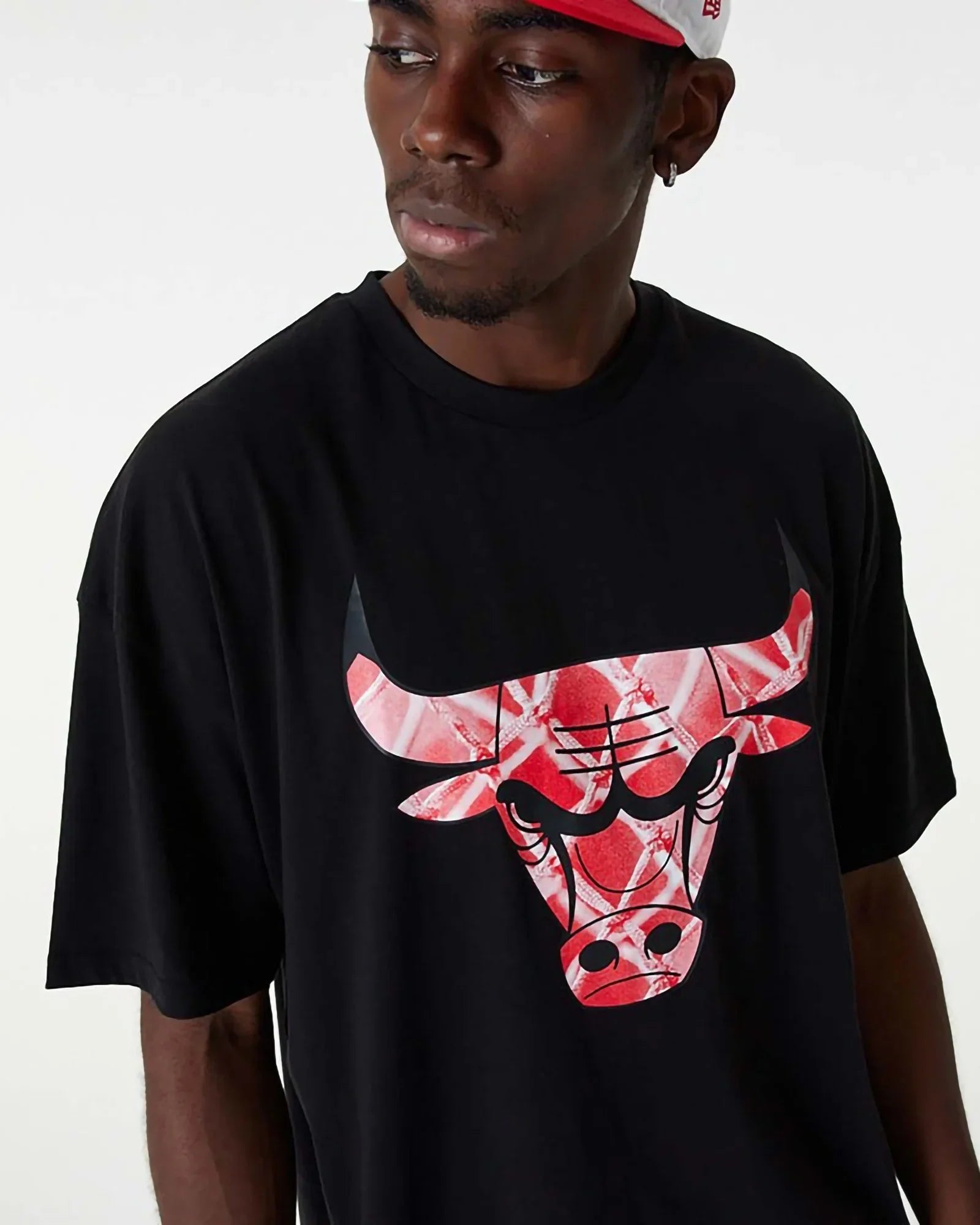 New Era Nba Chicago Bulls Infill Logo Oversize Tee Black