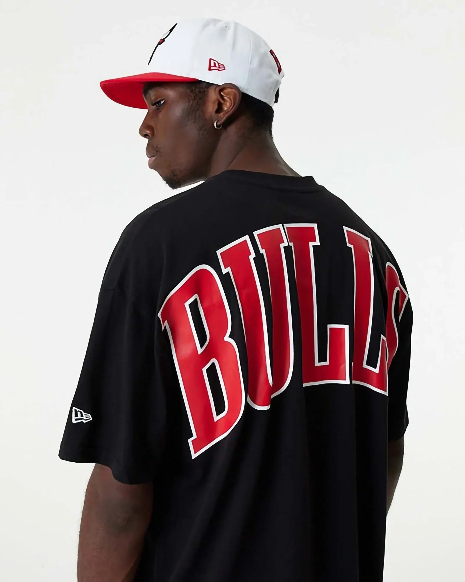 New Era Nba Chicago Bulls Infill Logo Oversize Tee Black