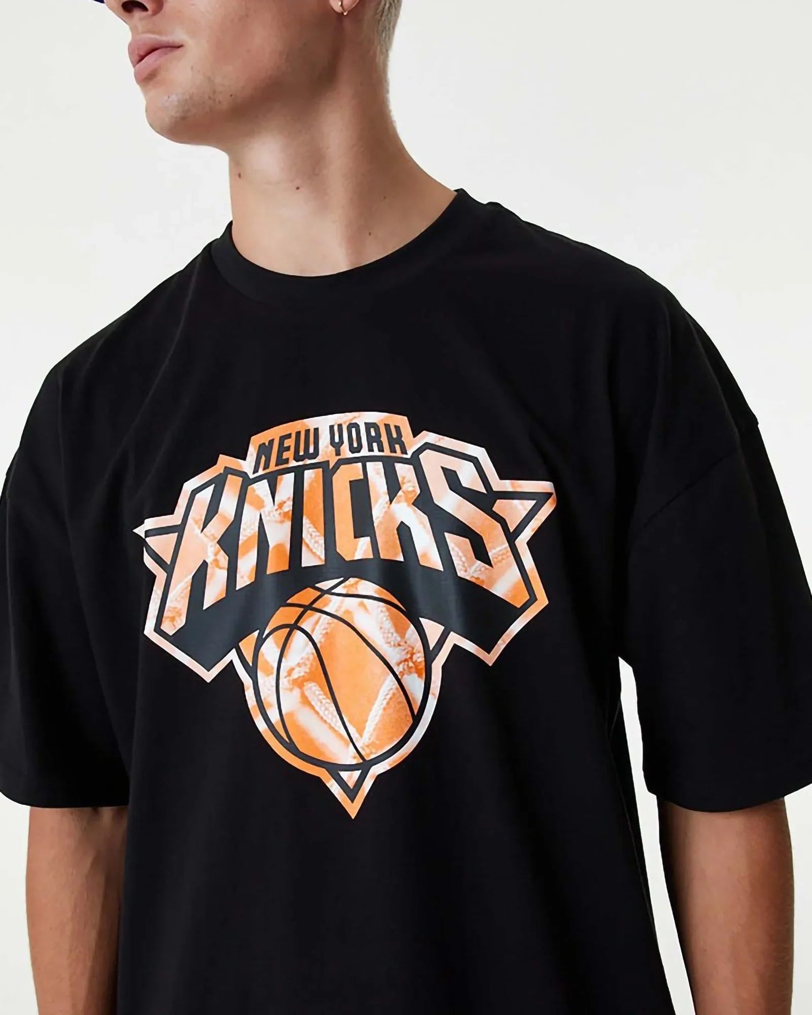 New Era Nba New York Knicks Infill Logo Oversize Tee Black