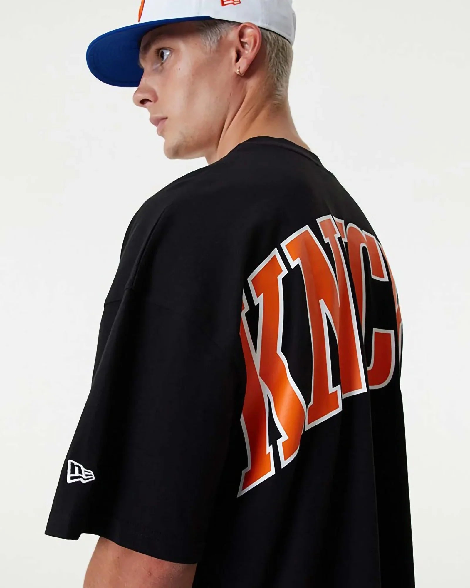 New Era Nba New York Knicks Infill Logo Oversize Tee Black