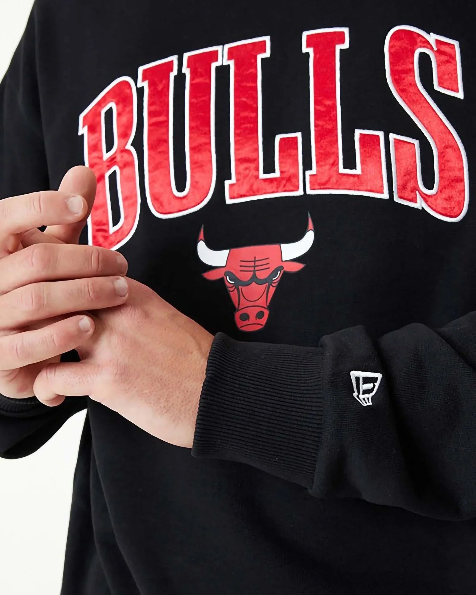 New Era Nba Chicago Bulls Applique Crewneck Black