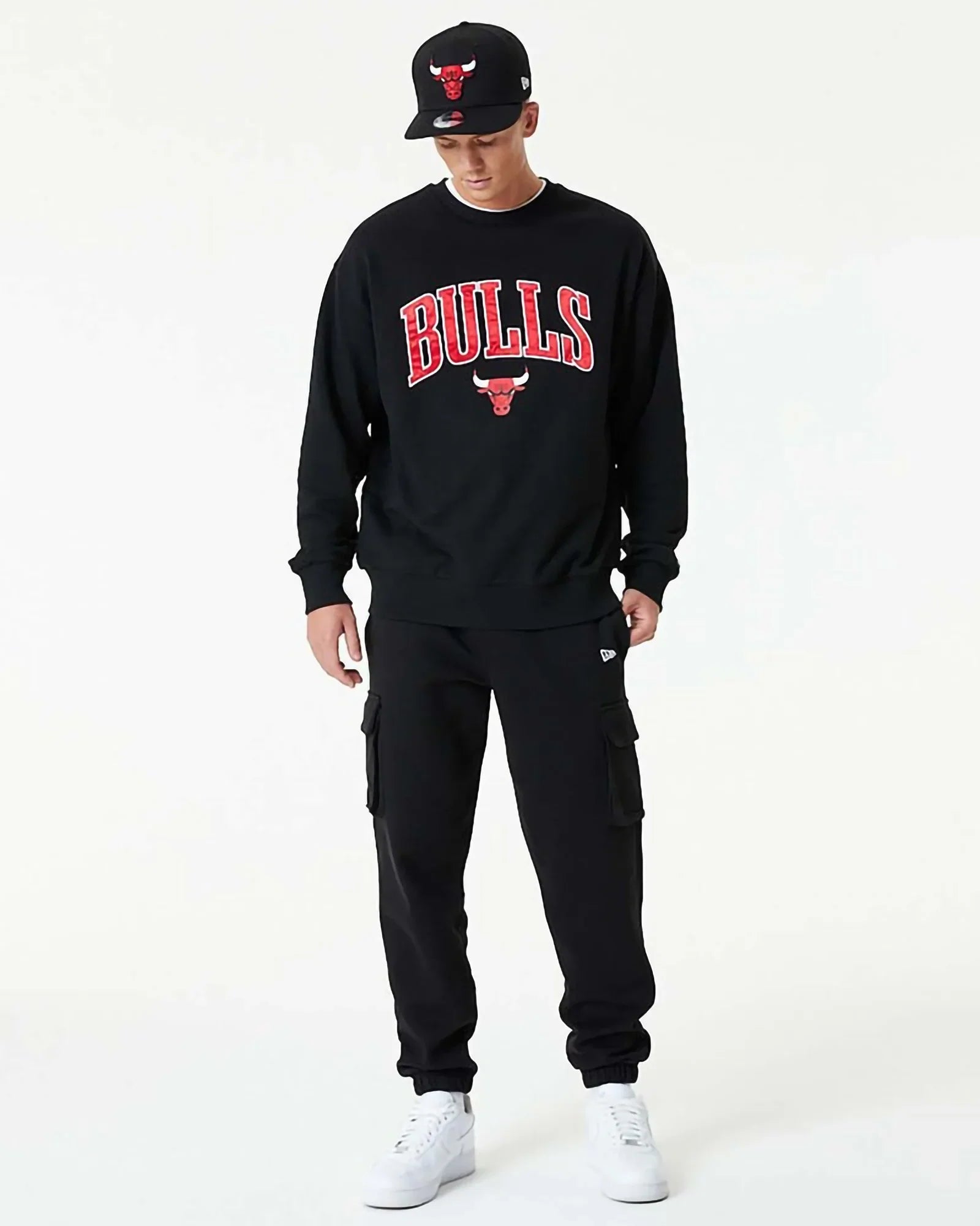 New Era Nba Chicago Bulls Applique Crewneck Black