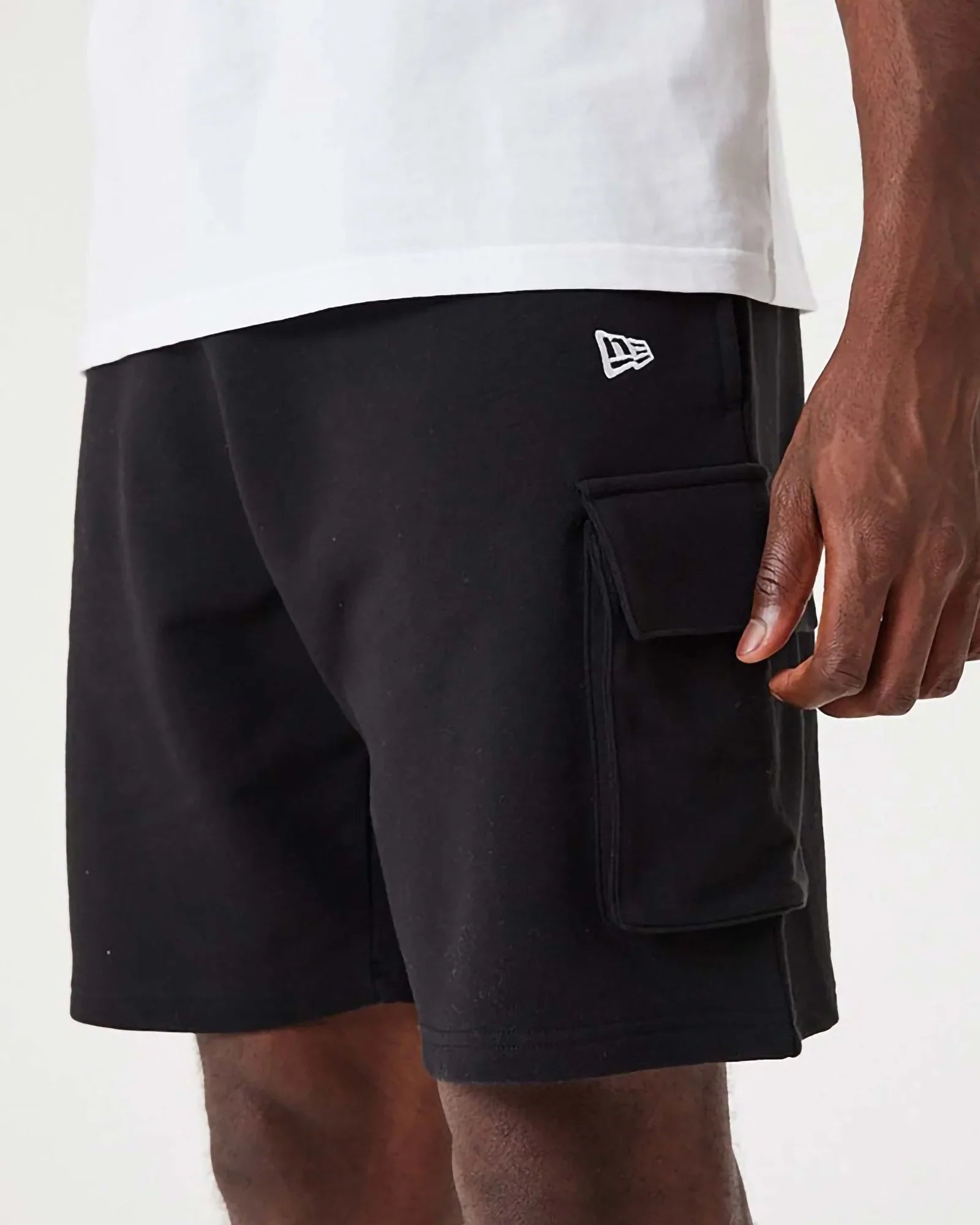 New Era Essential Cargo Shorts Black