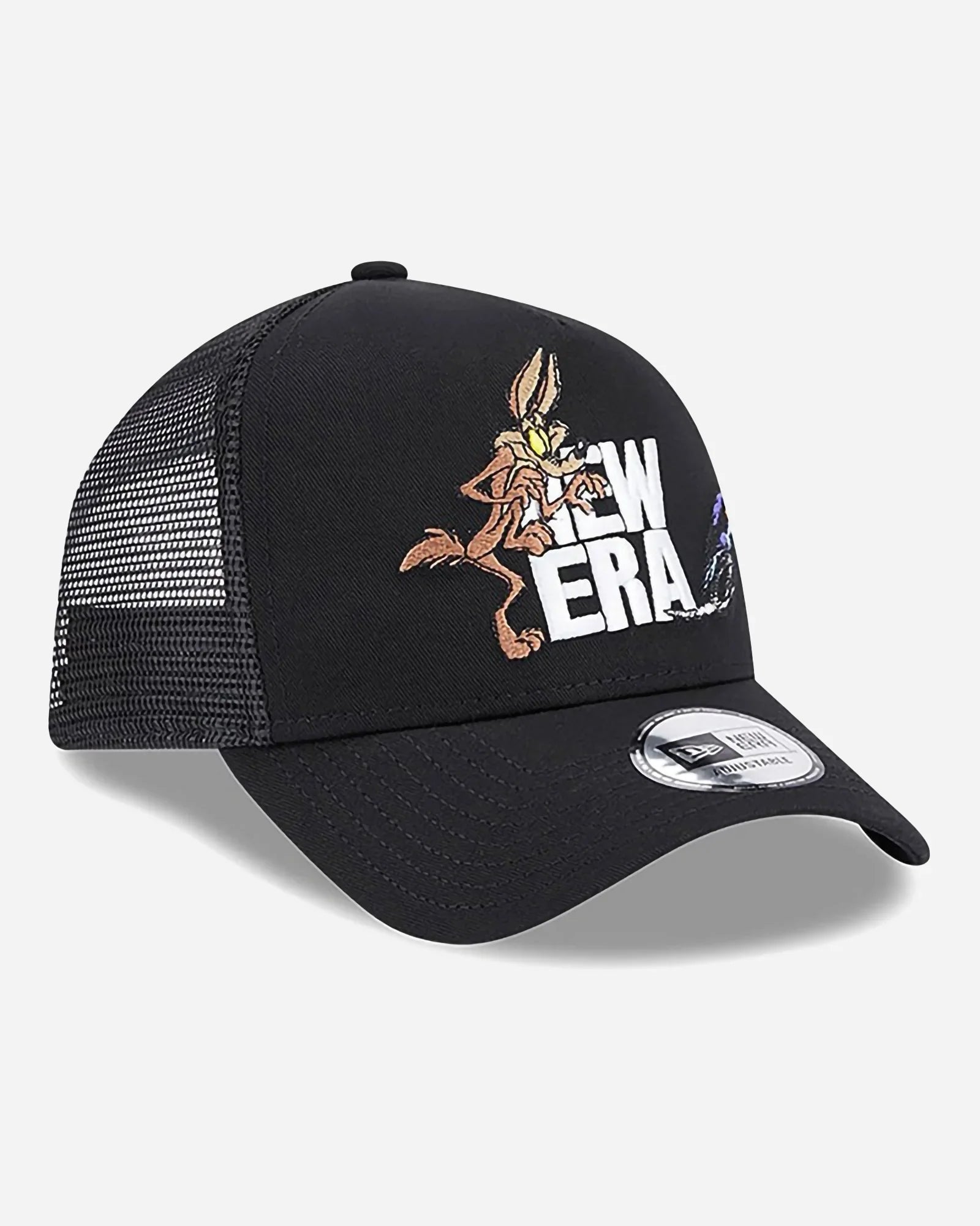 New Era Trucker Looney Tunes Willie And Coyote Black