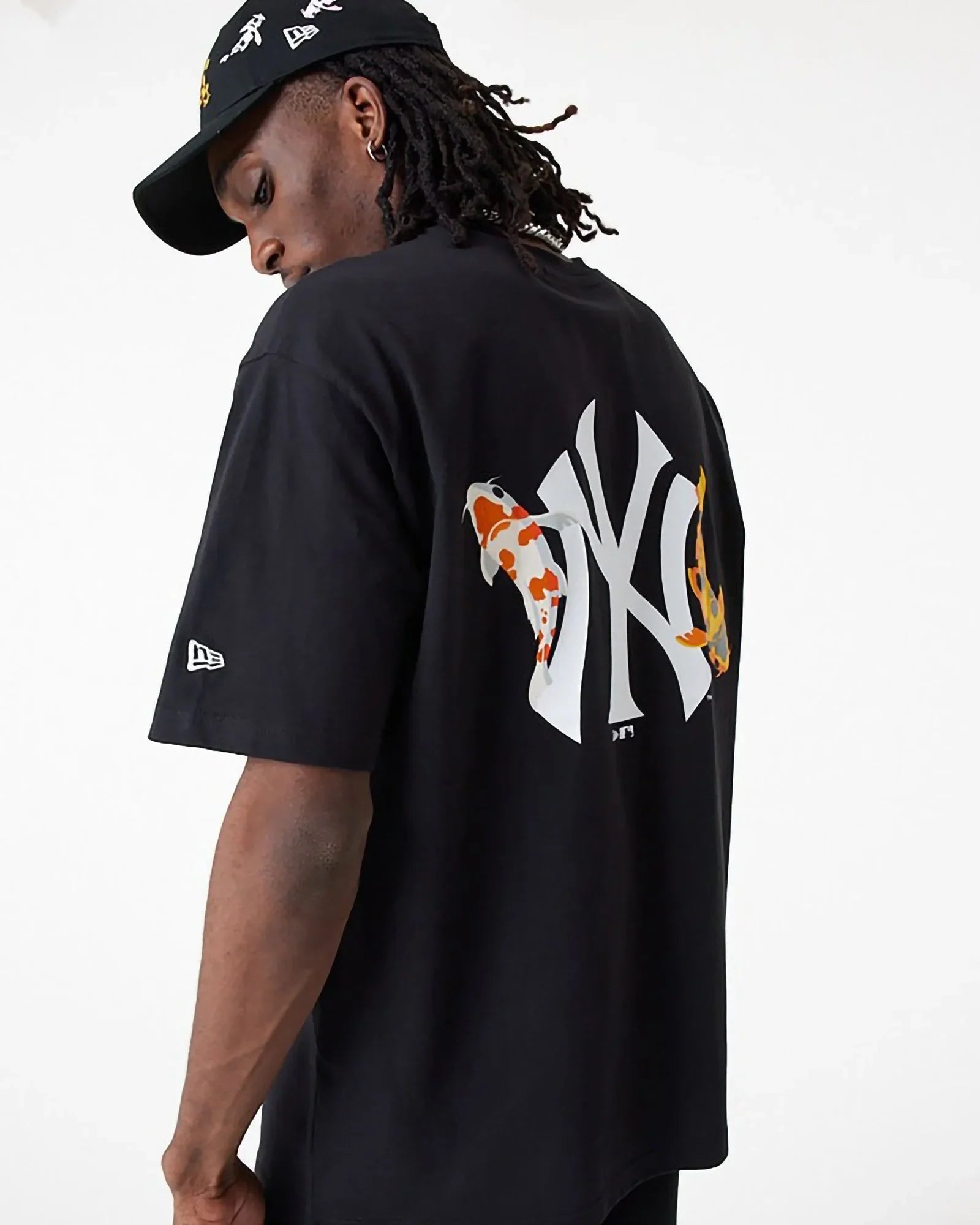 New Era Mlb New York Yankees Koi Fish Graphic Oversize Tee Black