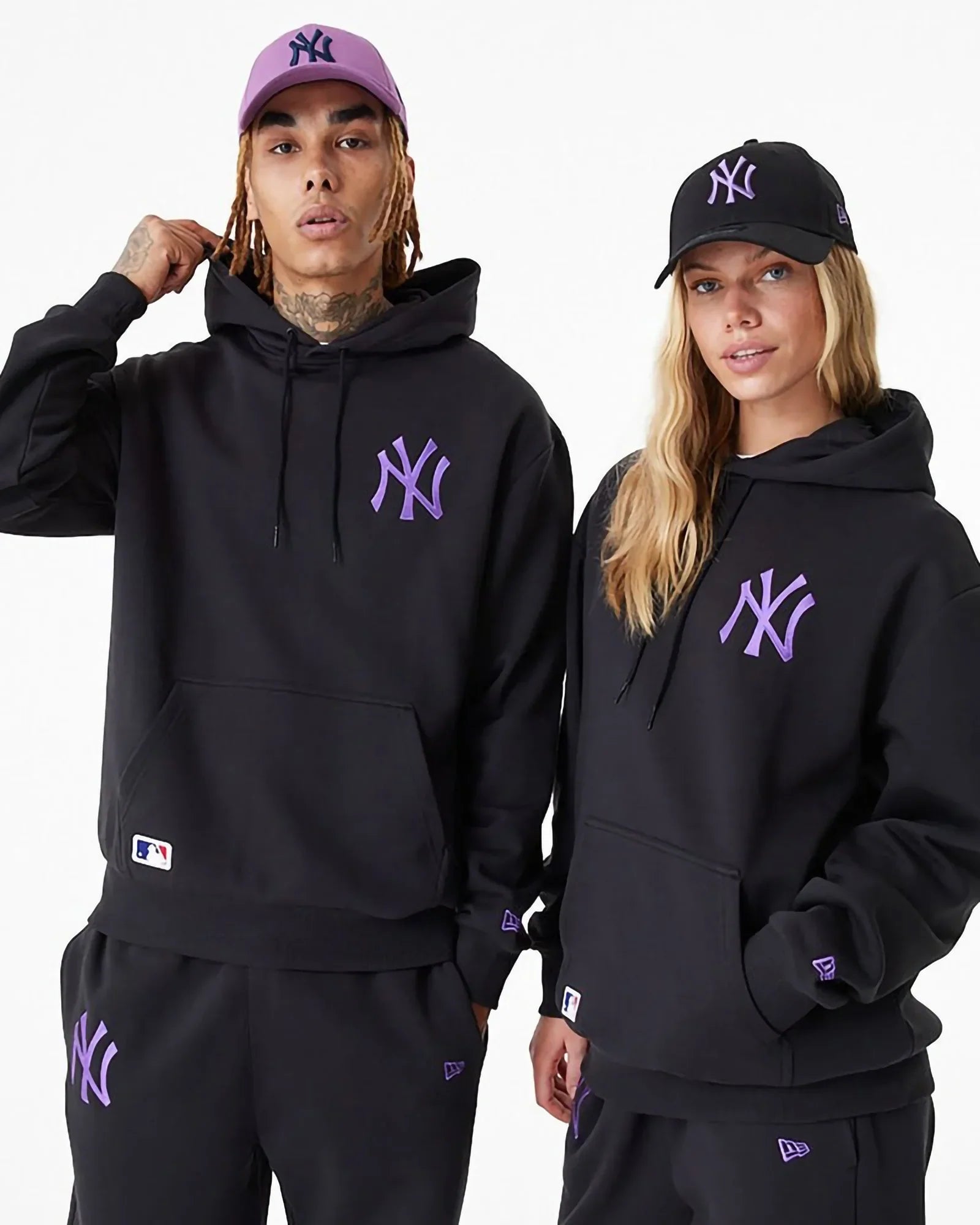 New Era Essential Hoodie Ny Yankees Black / Purple