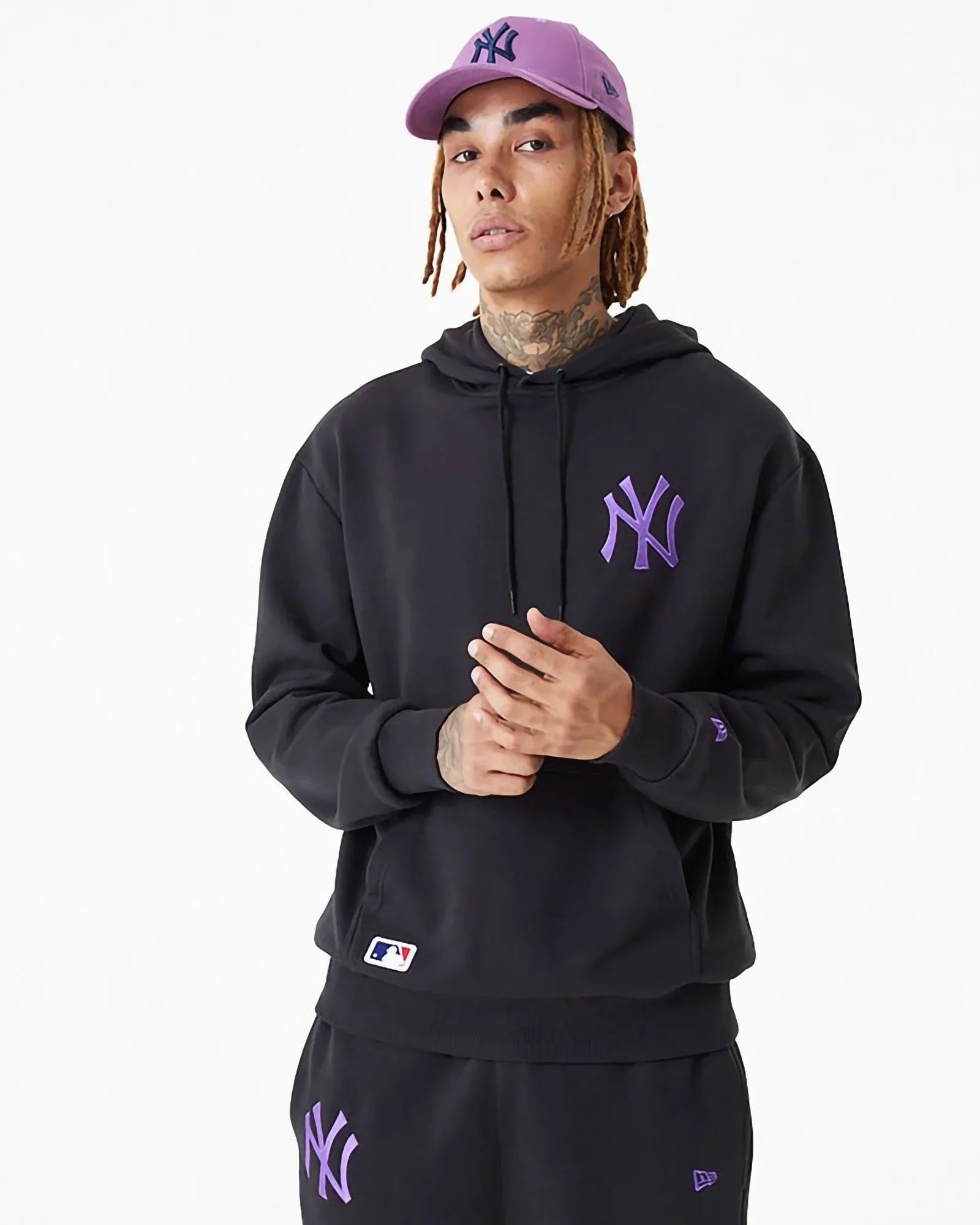 New Era Essential Hoodie Ny Yankees Black / Purple