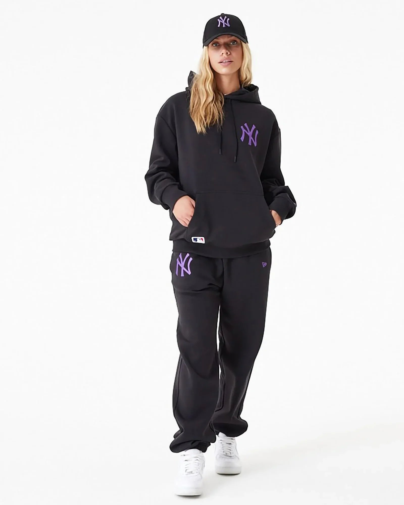 New Era Essential Hoodie Ny Yankees Black / Purple