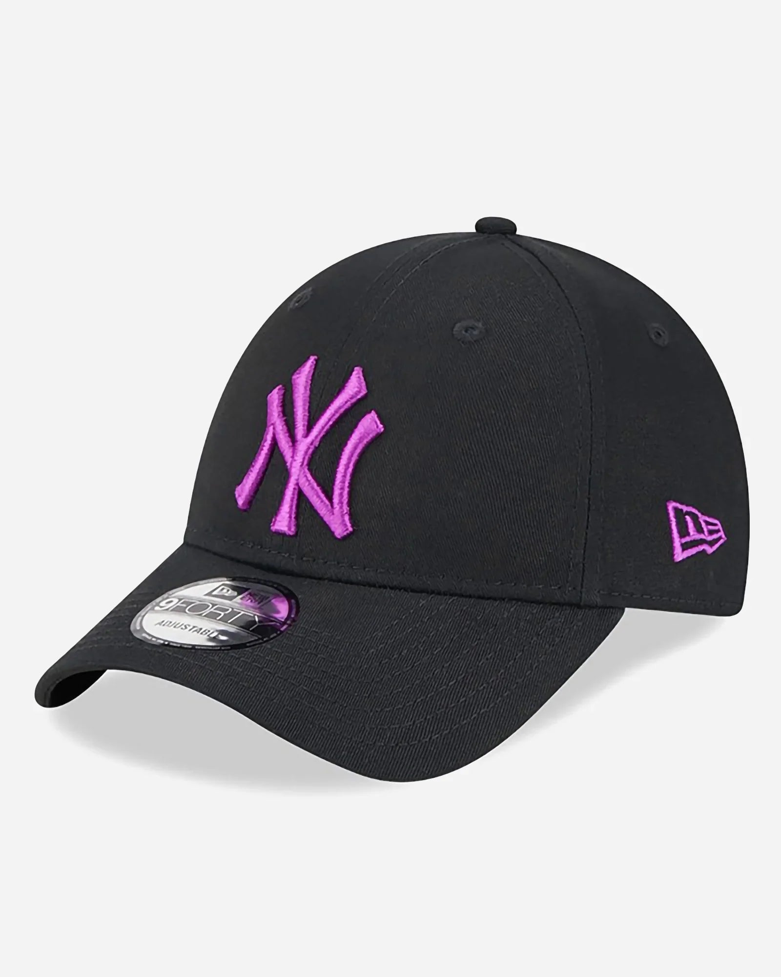 New Era 9forty New York Yankees League Essential Black / Dark Magenta