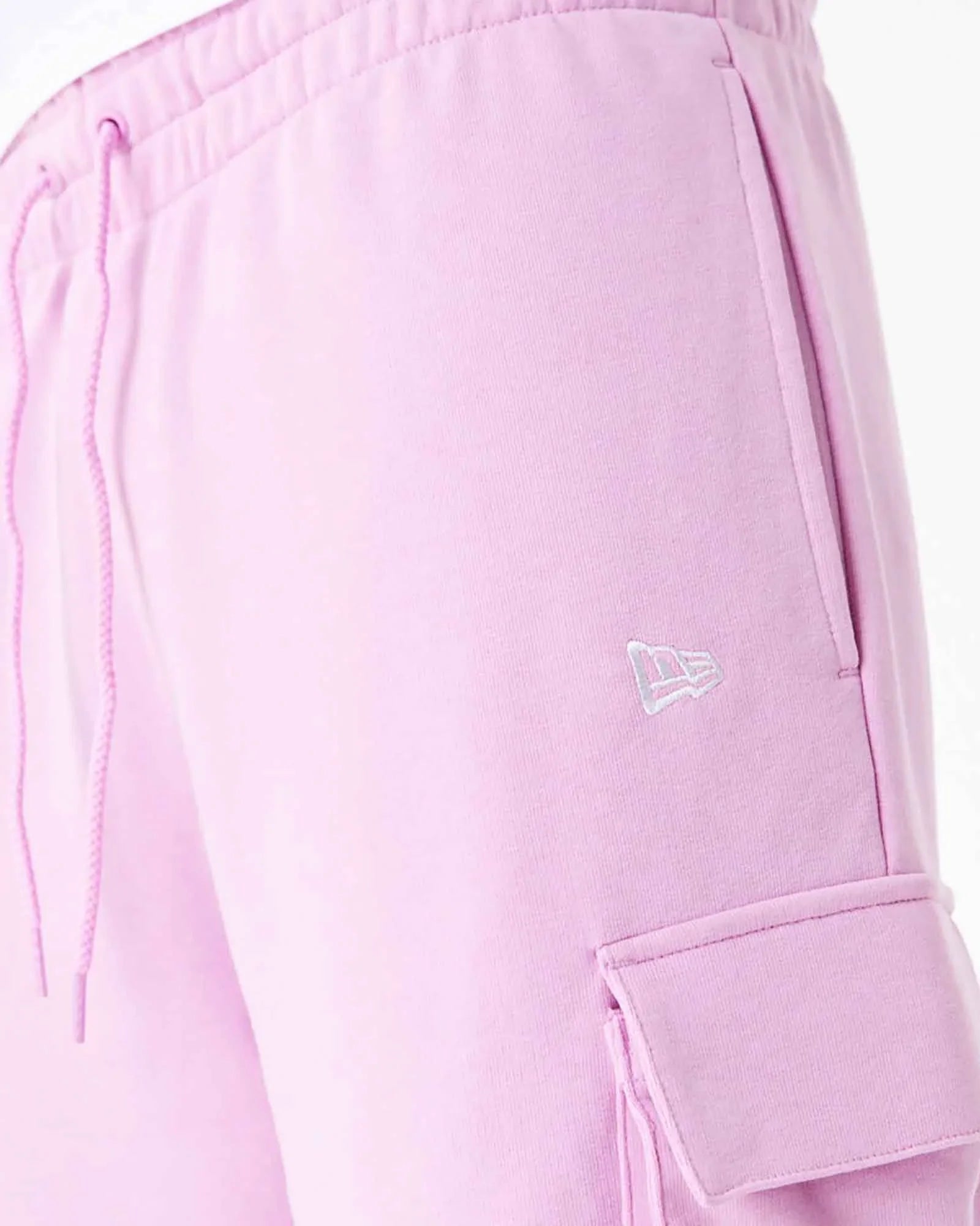 New Era Essential Cargo Shorts Pink