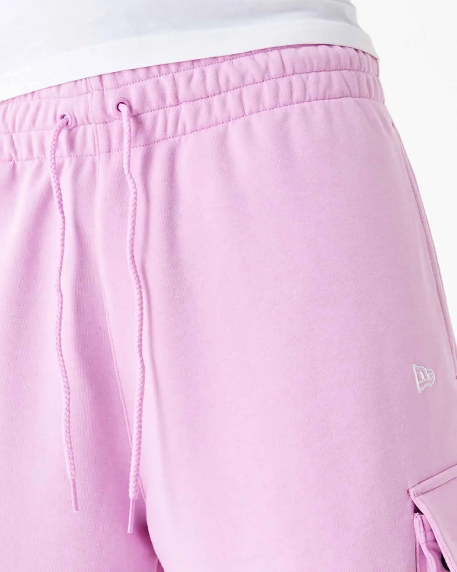 New Era Essential Cargo Shorts Pink