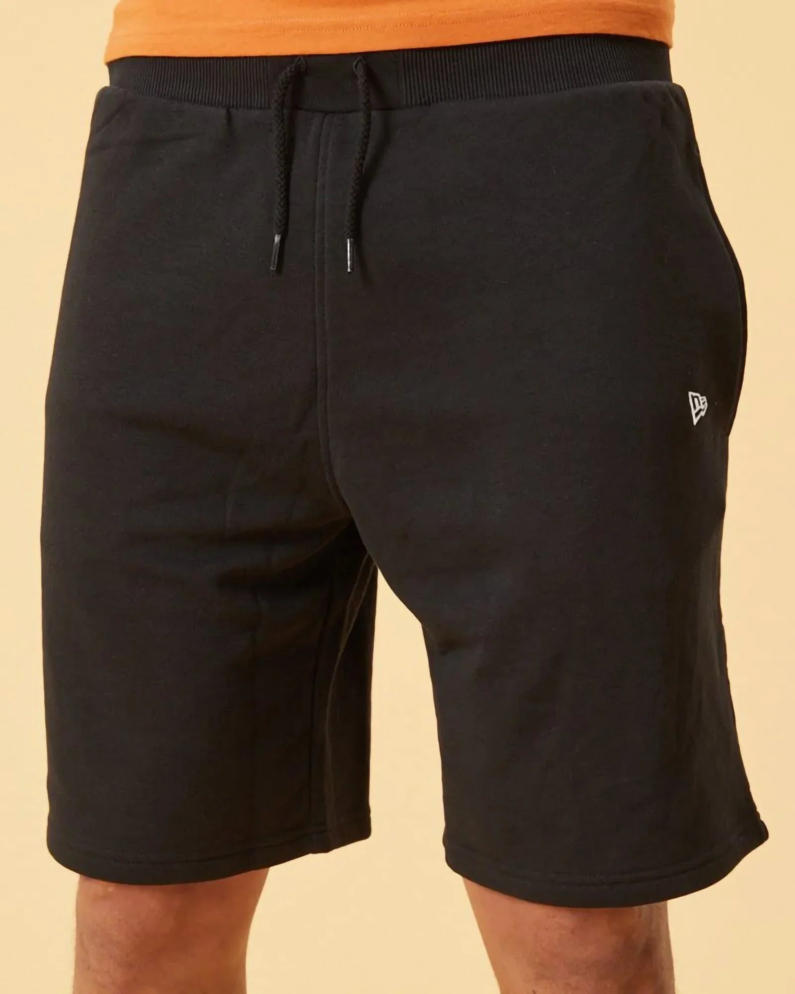 New Era Essential Shorts Black