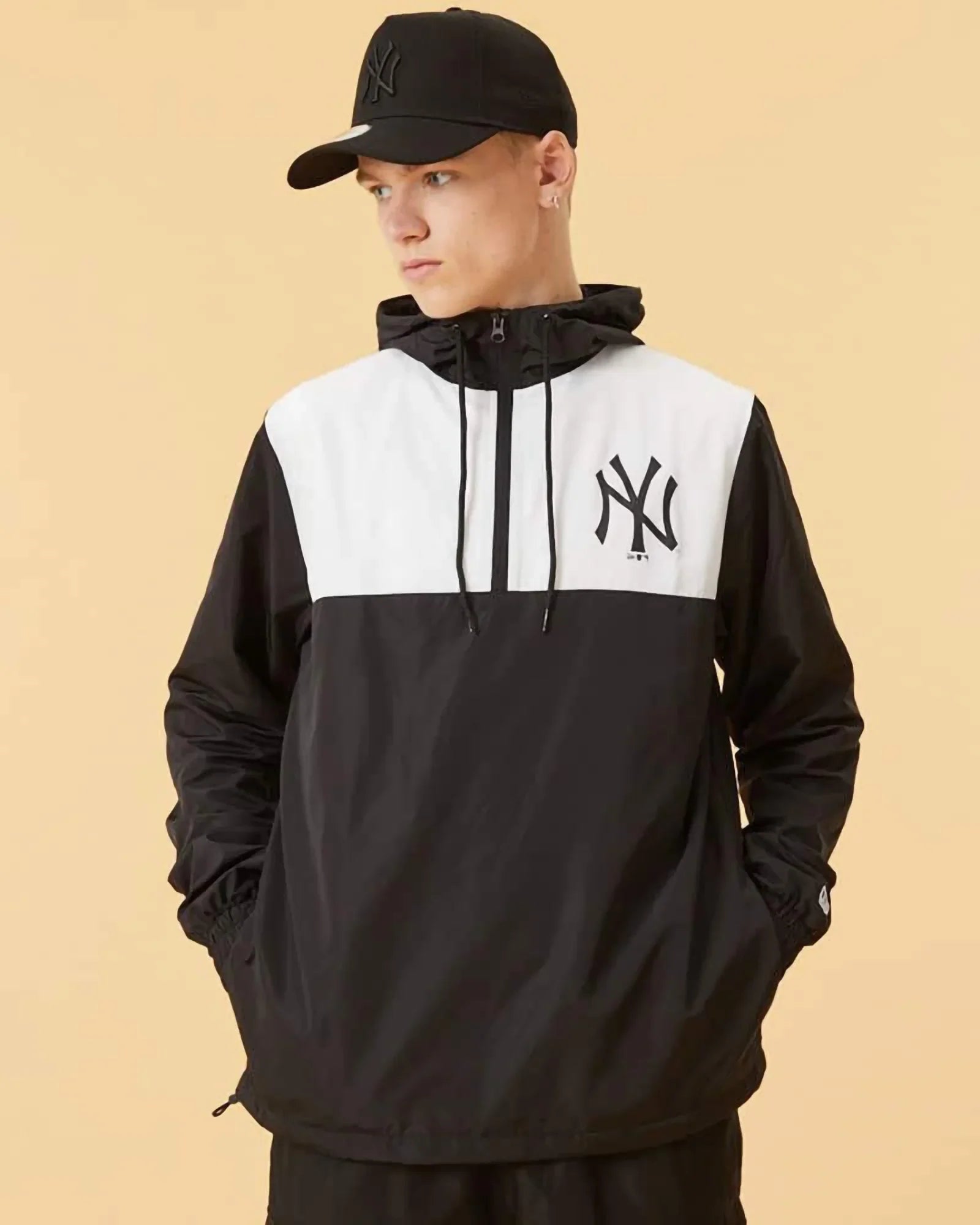 New Era Windbreaker Cargo Black