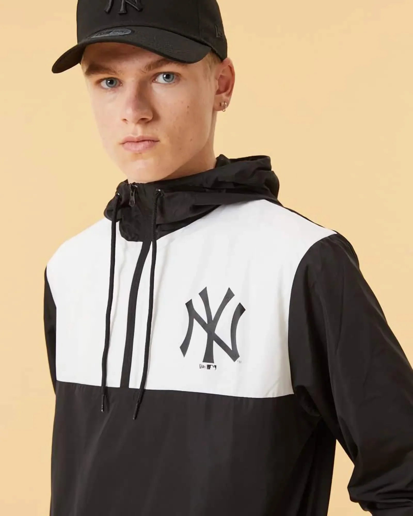 New Era Windbreaker Cargo Black