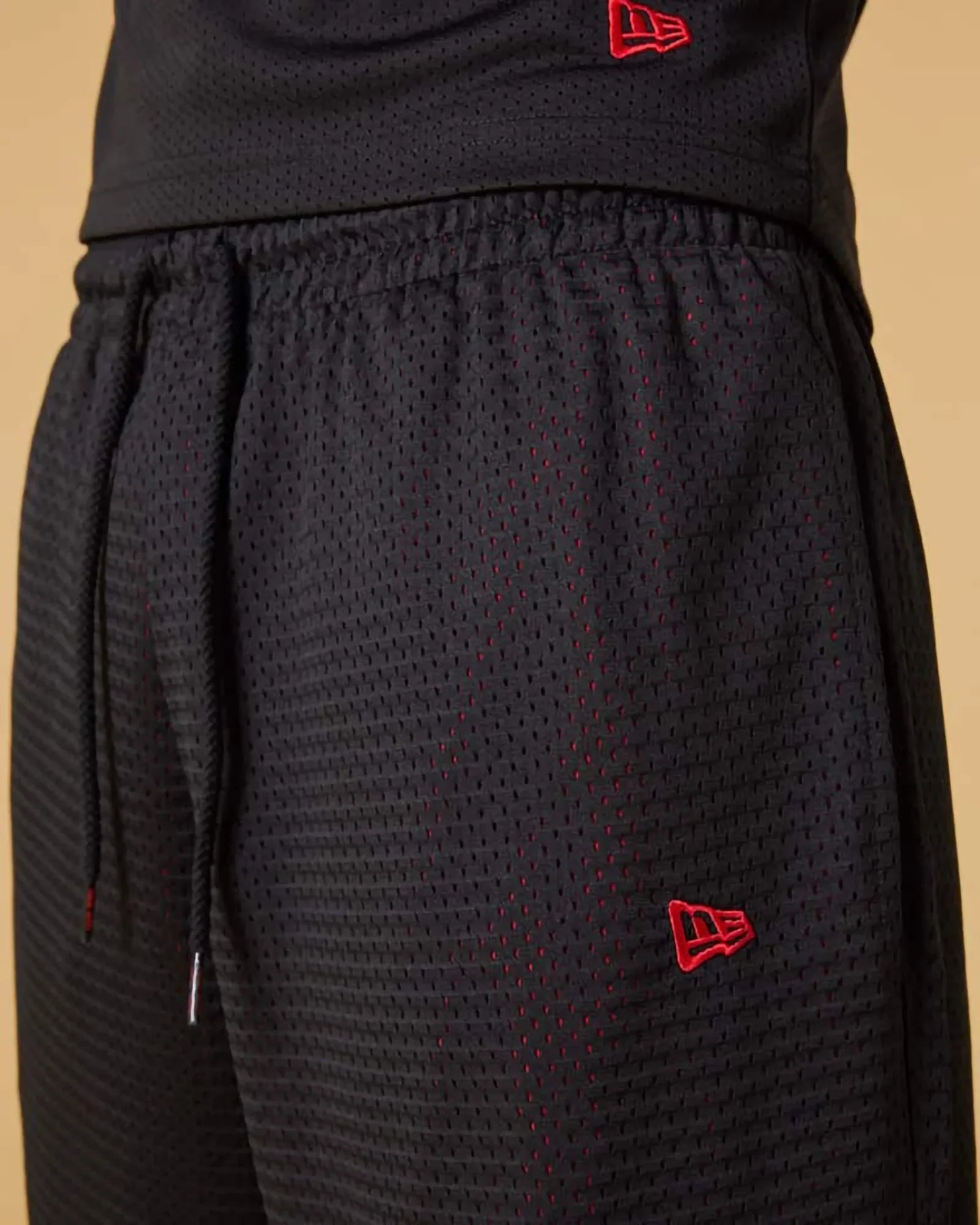 New Era Color Mesh Shorts Black-red