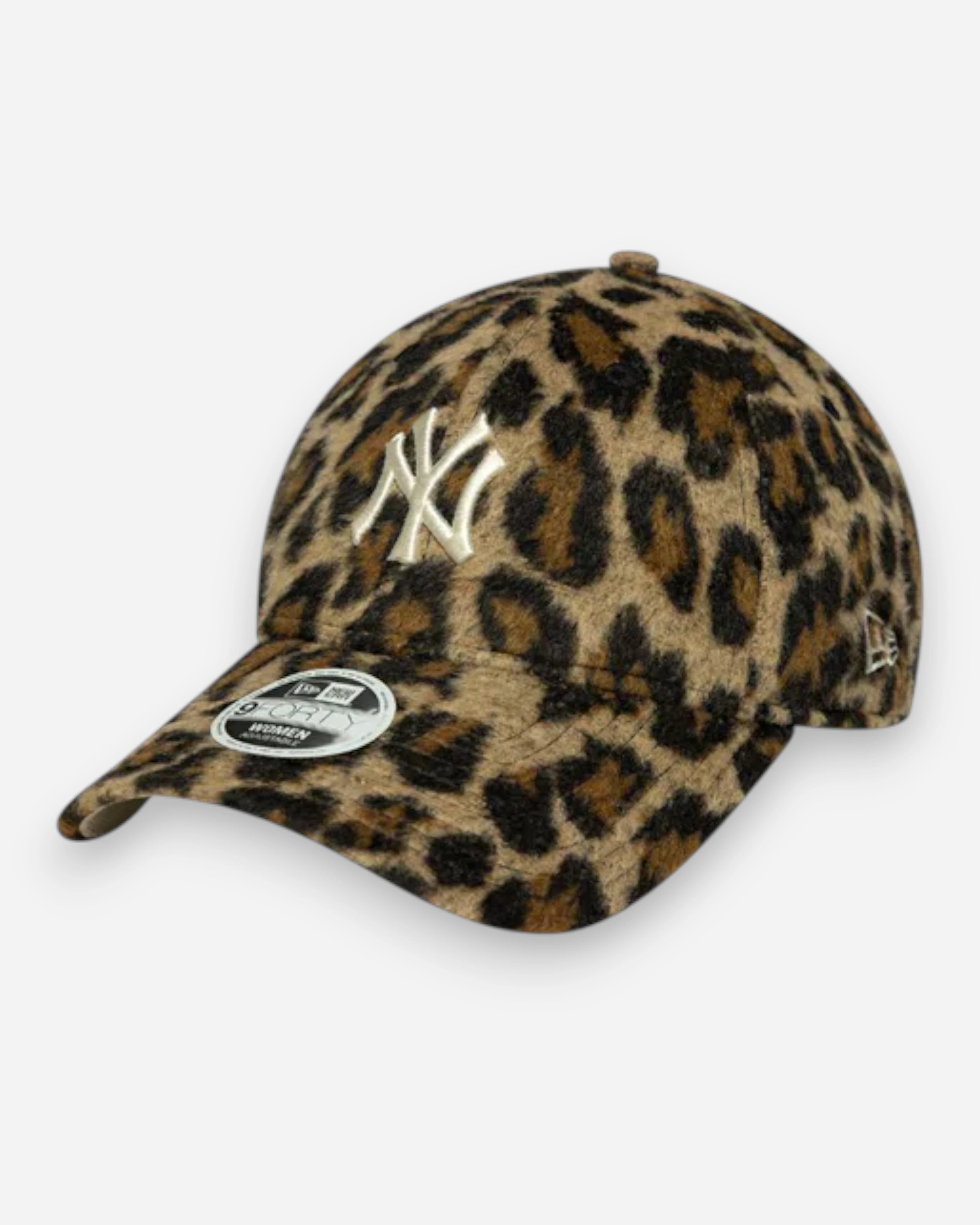9FORTY Womens MLB New York Yankees Cosy Animal Leopard