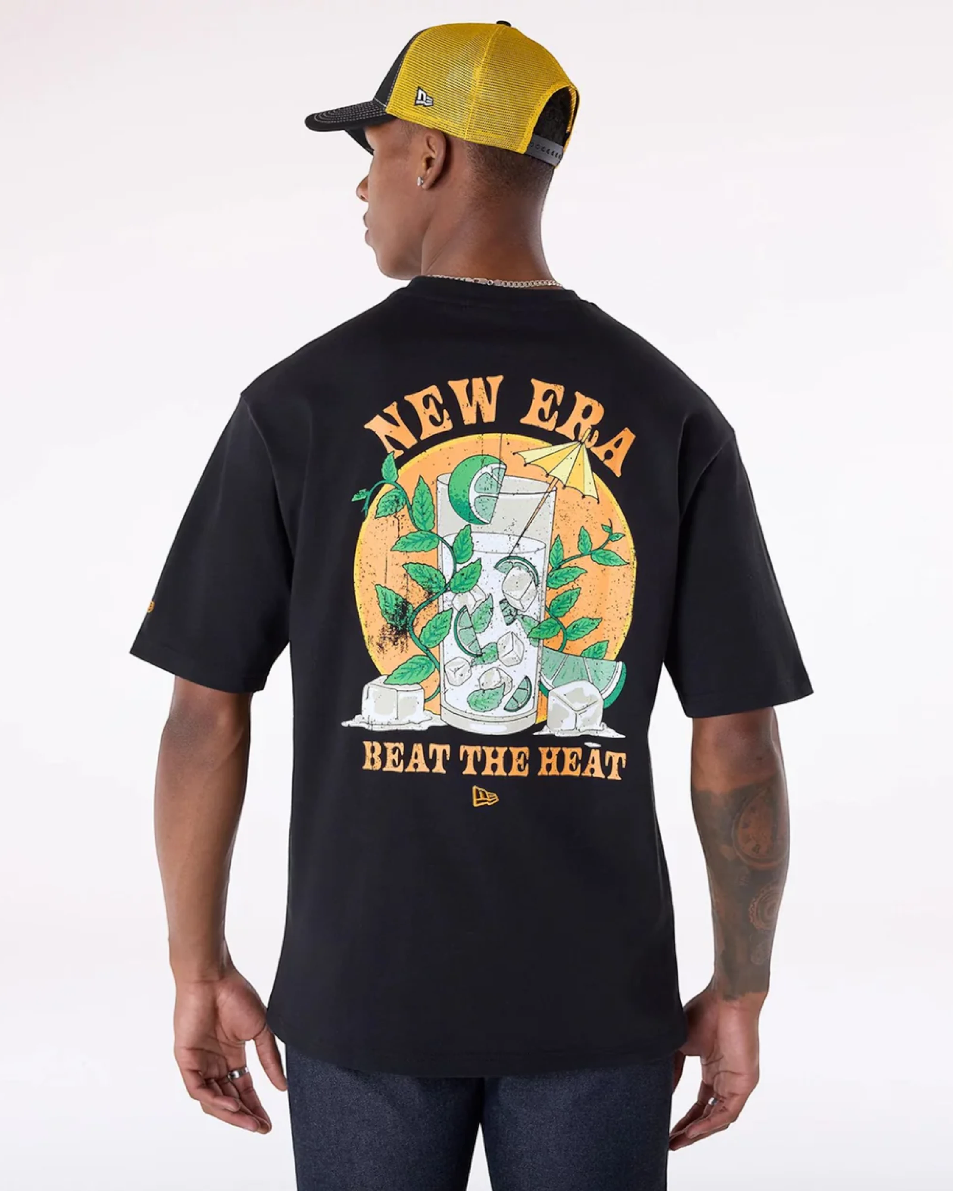 New Era T-Shirt Oversize Drink Graphic Black