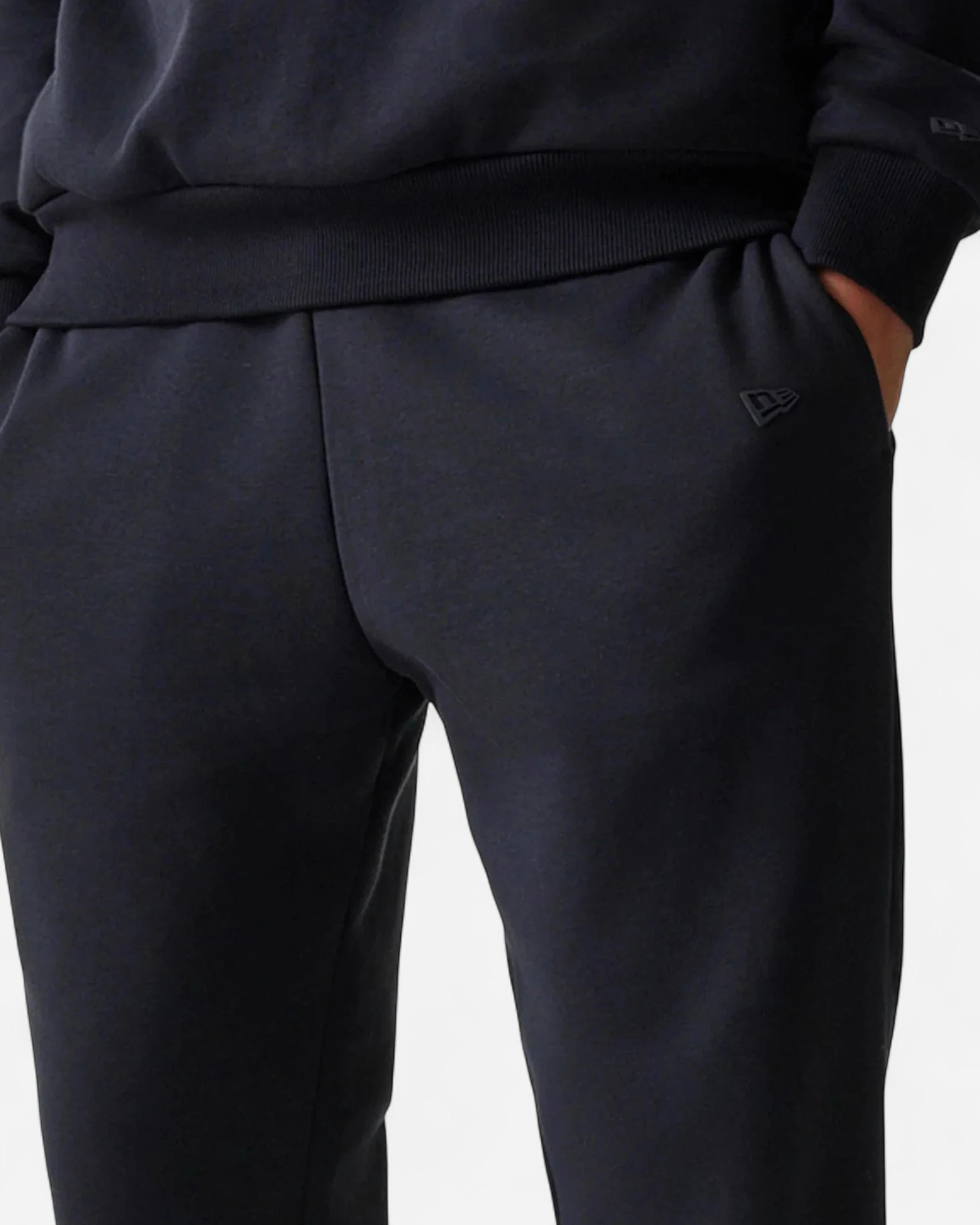 New Era Straight Leg Jogger Black